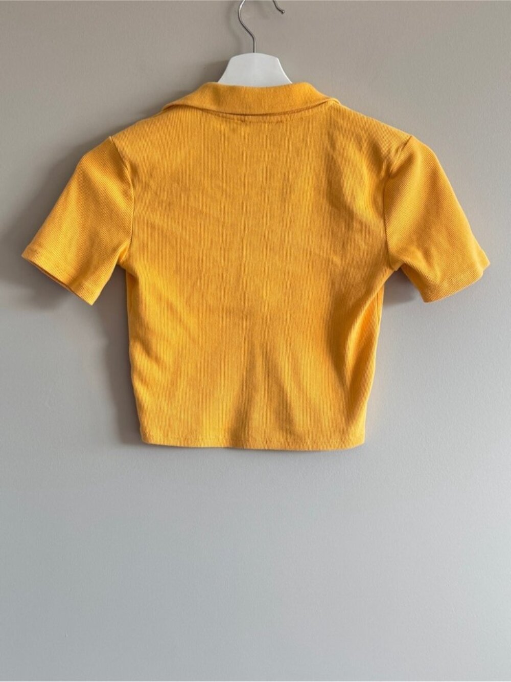 Neck Cropped Polo in Yellow💛 - Picture 2 of 2